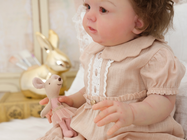 廖美然直言，硅胶娃娃有可能被附身或「做阴法」，导致灵异事件发生。（示意图／Shutterstock）