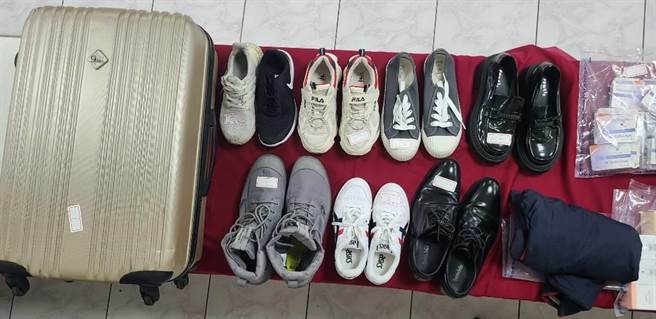 黄嫌潜入大楼行窃，警方查扣大批赃证物。（翻摄照片／林郁平台北传真）