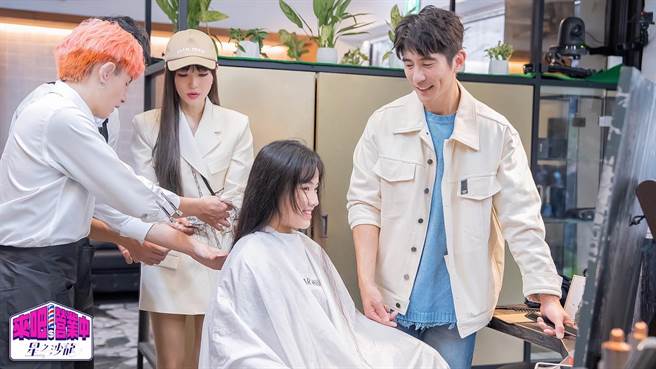 修杰楷开心能为长髮少女圆梦捐髮。（TVBS提供）