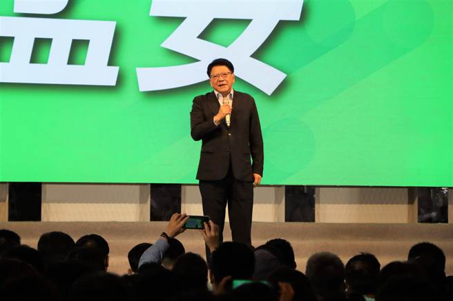 赖清德竞选总干事、前屏东县长潘孟安13日陪同赖清德出席「信赖台湾屏东之友会」成立大会。（谢佳潾摄）