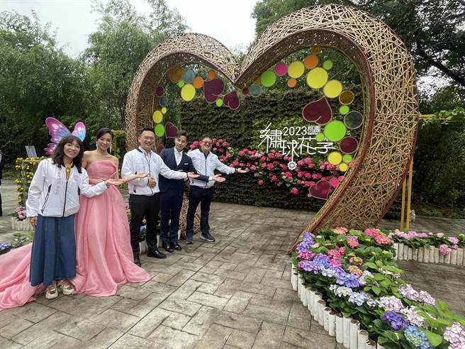 桃园市政府13日在台七桃花源休閒农业区举办2023桃园绣球花季热闹开幕。(吕筱蝉摄)