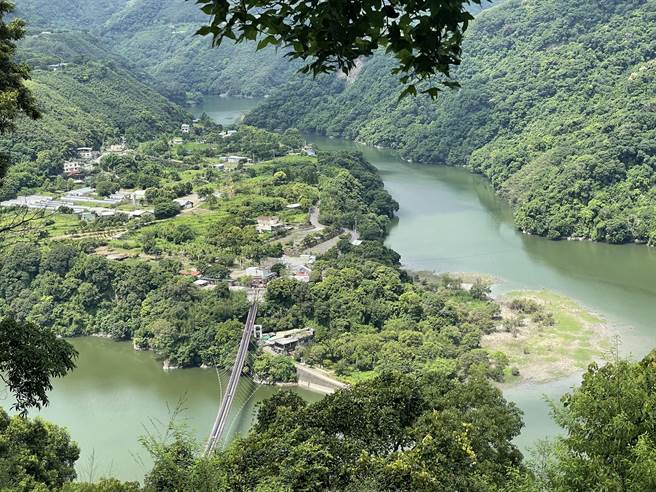 桃园市府积极争取设立北横国家风景区，因大多数范围与原住民传统领域重迭，需经过部落会议同意才能画设。（吕筱蝉摄）