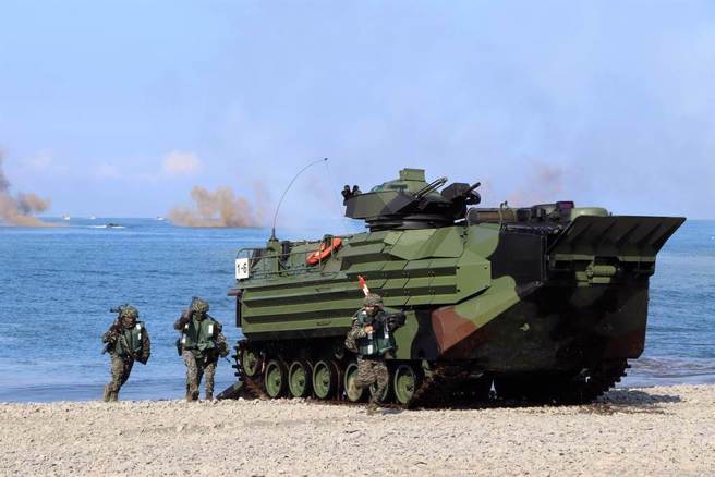 去年汉光演习，海军陆战队在屏东加禄堂执行「联合登陆作战」操演。（本报资料照片）