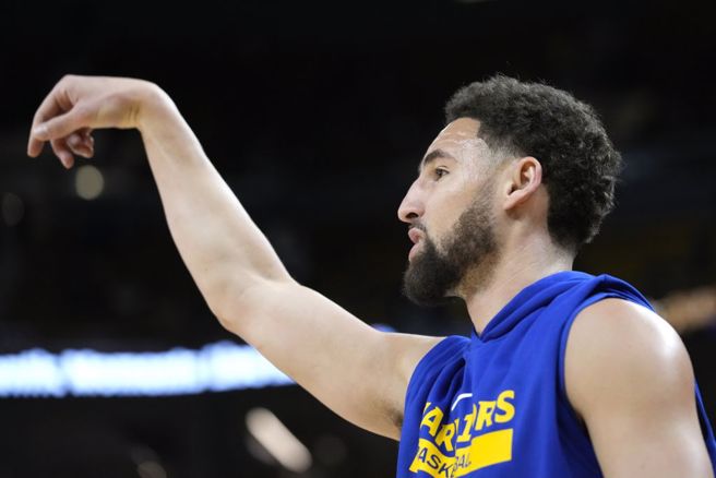 勇士后卫克雷汤普生在对湖人系列赛表现不佳。（美联社）