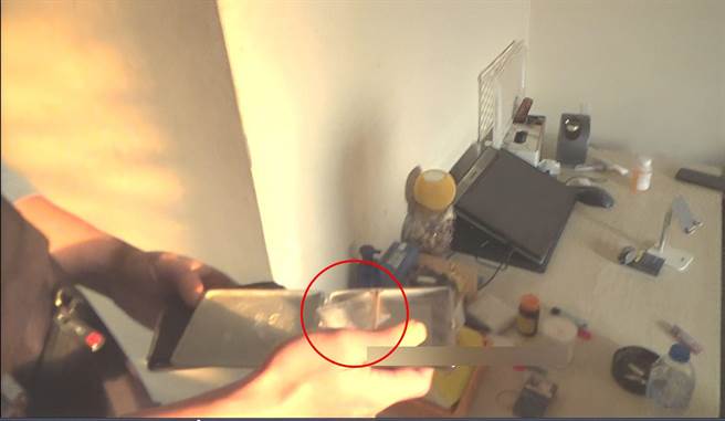 张男欺瞒母亲跑腿帮忙「取货付款」，没想到，竟是毒品交易，遭警方搜证查获，并查扣毒品，警方依违反《毒品危害防制条例》对张男裁罚。（警方提供／陈淑芬台中传真）