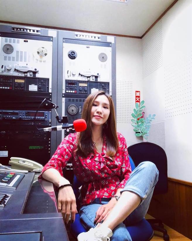 范瑞蔷薇强调新住民的母语教育要顺其自然，对她而言要教小孩最重要的一句越南话是「Con thương mẹ」(越语发音：宫吞美)，意思是「我爱您」。（移民署提供）