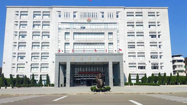 苗栗县政府2016年将原住民族行政处降为2级单位原住民族事务中心。（李京升摄）