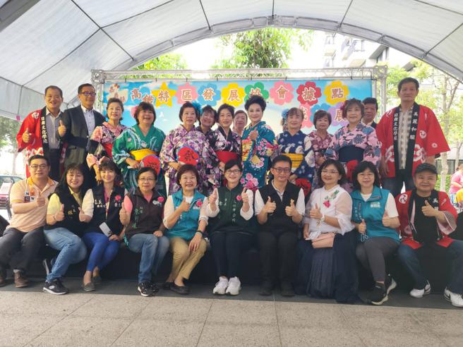 嘉义县高铁特区发展协会与清景麟建筑团队共同举办母亲节活动，邀请民眾共襄盛举。(清景麟建筑团队提供)