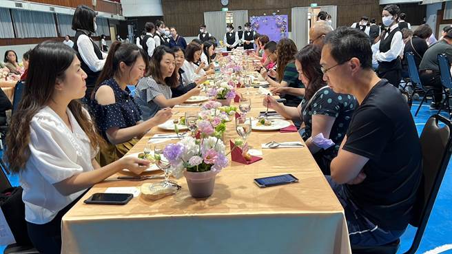 国立北斗家商餐饮科举办第八届餐饮科毕业成果展暨感恩餐会。（校方提供／孙英哲彰化传真）