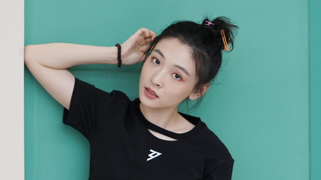 女星吴倩近期在综艺节目中的表现引发网路讨论声浪。(图／翻摄自吴倩工作室微博)