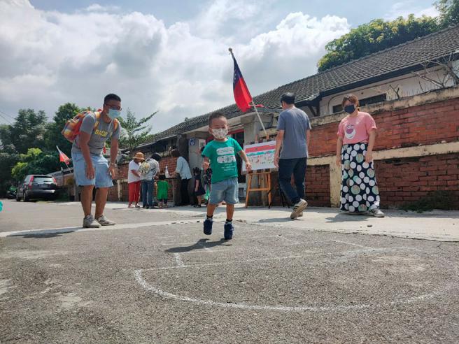 全台第一座眷村「黄埔新村」，各种有趣的復古玩味都在这(高雄市观光局提供)