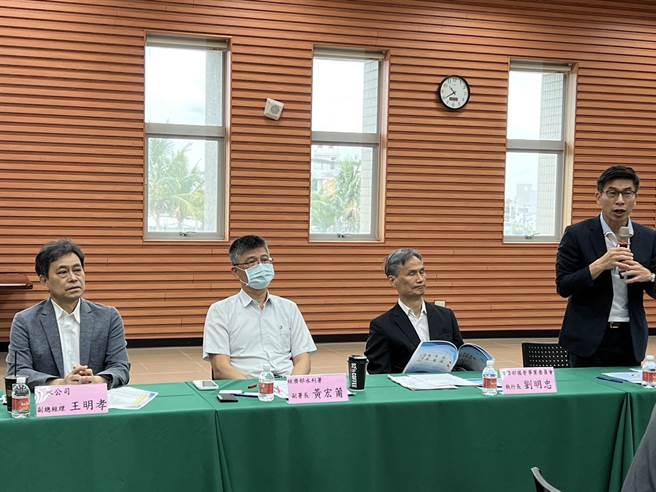 加速屏北自來水設置，鍾佳濱率隊考察獲中央支持。(鍾佳濱提供)