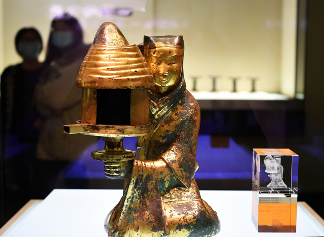 西漢「長信宮燈」不只能照明背後隱含政治用意- 歷史- 網推