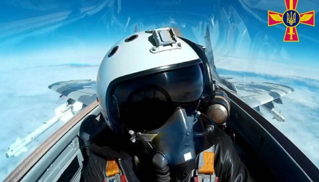 經歷一年多的戰爭，烏克蘭空軍損失極大，現在英國將協助訓練。(圖/烏克蘭國防部) 