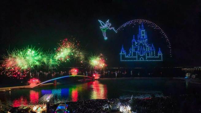 迪士尼经典城堡，与奇妙仙子一同出现。（澎湖县政府提供。许逸民／澎湖传真）