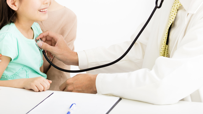 小儿科医师林智葳表示，他曾被到诊间看诊的幼儿喊过哥哥、叔叔或阿伯。（图／示意图，达志影像）