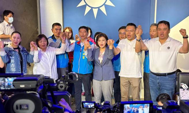 国民党台北市议员游淑慧16日上午正式宣布愿意接受市党部徵召，代表国民党参选士林大同区立委，对战民进党议员王世坚。（丁上程摄）