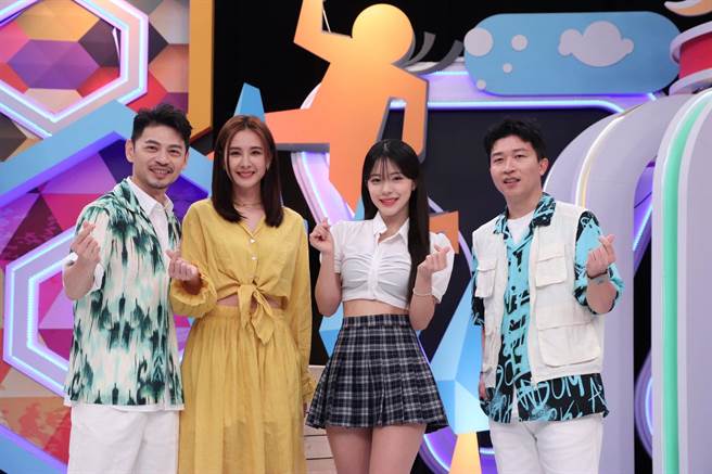 阿Ken（左起）、安心亚、李多慧、张立东。（中天提供）