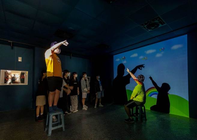 新竹市竹光国中「拾艺光廊－浮抚 FUFU Art Gallery层间美术馆改造计画」，近日荣获2023德国iF设计大奖。（新竹市政府提供／陈育贤新竹传真）