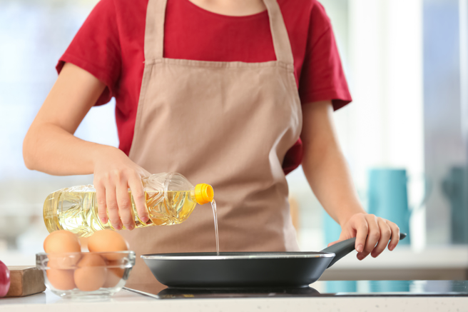 随着健康意识抬头，何种食用油最有益人体，向来备受关注。(示意图/ Shutterstock )
