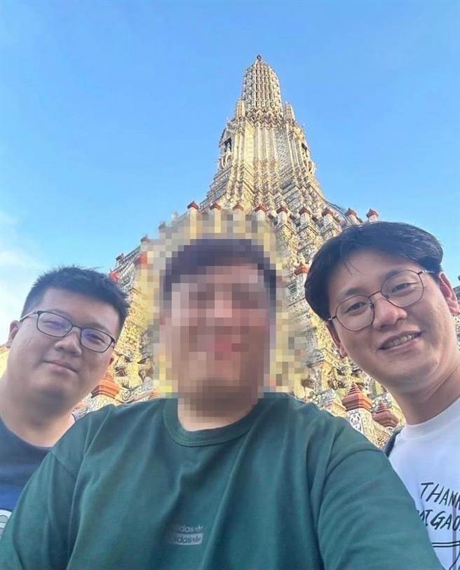 近日投入国民党嘉义市立委徵召初选的嘉义市建设处长田长沛（左） ，今在市议会定期会上，遭议员蔡文旭爆料与市府多项标案得标厂商一起到泰国旅游。（蔡文旭提供∕吕妍庭嘉义传真）