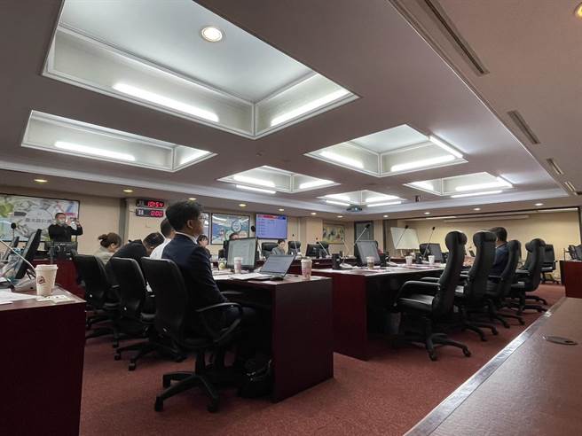 台北市產業發展局市場處16日在財政建設委員會專案報告。（蔡佩珈攝）