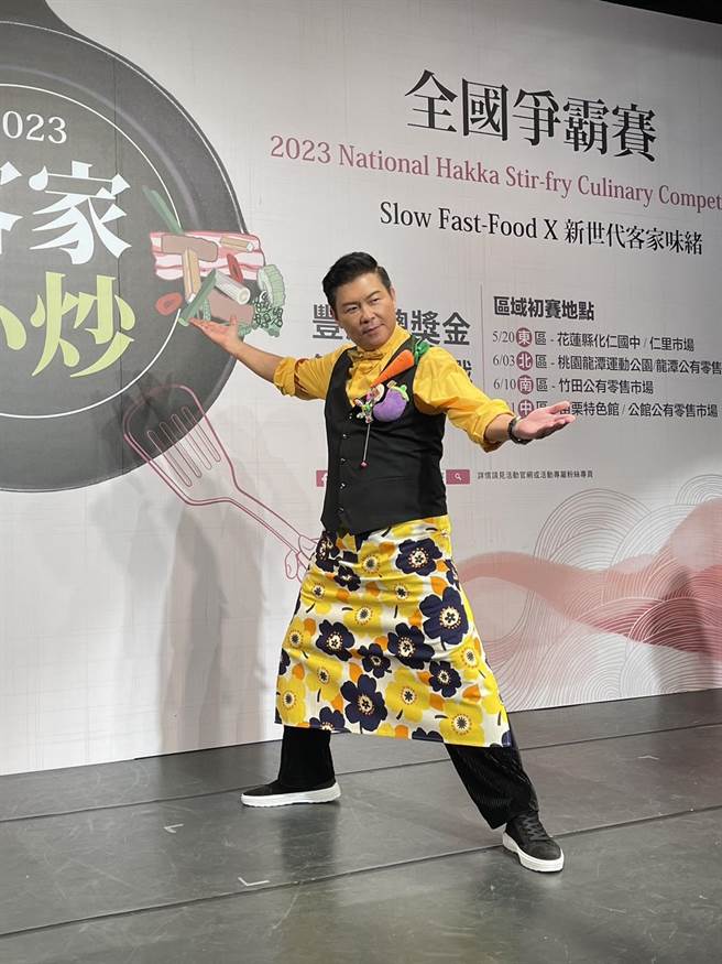 身为客家人的曾国城，表示喜欢工作。（池宗玲摄）