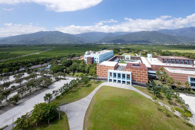 国立台湾史前文化博物馆再造完成开幕暨518国际博物馆日记者会16日举行，19日将于台东正式开幕。图为国立台湾史前文化博物馆园区鸟瞰图。（史前馆提供）