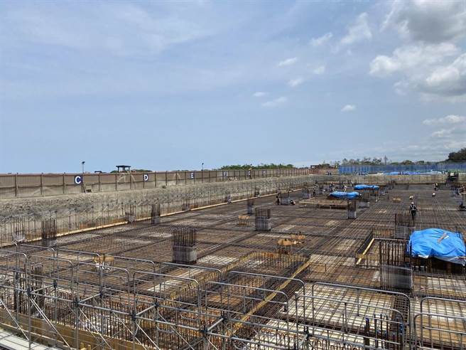 桃园航空城安置住宅预计明年10月起陆续交屋，市府强调屋况等同市售成屋，只要购买家具即能入住。（蔡依珍摄）