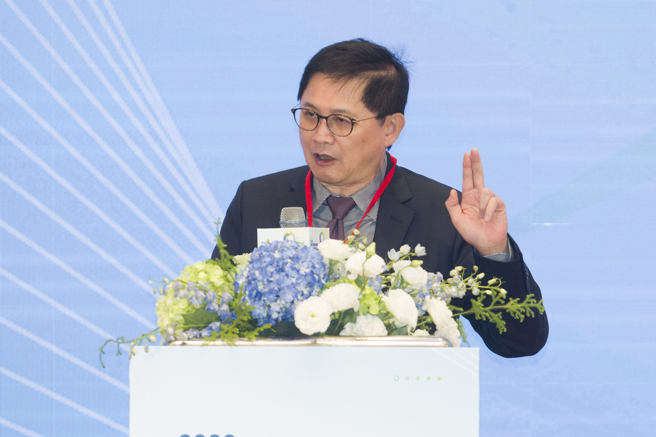 TCA台北市电脑商业同业公会荣誉理事长、和硕联合科技股份有限公司董事长童子贤。（杜宜谙摄）