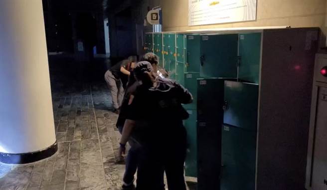 屏东海生馆惊传遭放4颗遥控炸弹，警方搜索后证实虚惊一场。(警方提供)