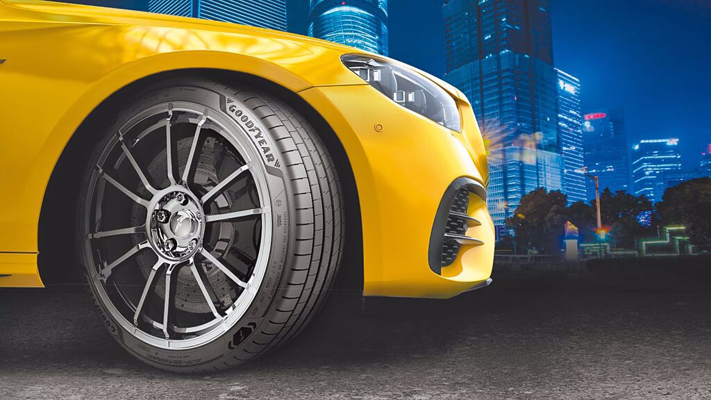 固特異Eagle F1 Asymmetric 6輪胎外層採用新型態橡膠化合物，可增加輪胎踏面與路面的微細接觸面積，使輪胎更加緊密貼地。（台灣固特異提供）