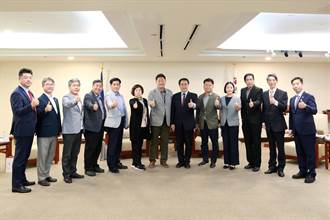 韓慶州市議員台灣親善協會拜會 黃偉哲邀明年參加台南400