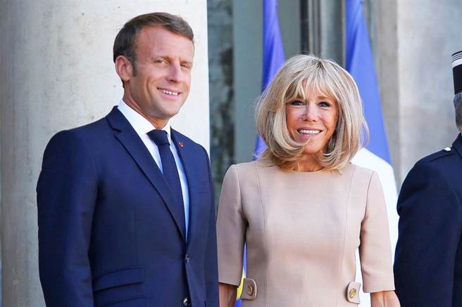 法国总统马克宏和他老婆碧姬．马克宏。（资料照／TPG、shutterstock）