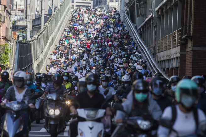台湾交通乱象频传，甚至一度登上国际版面，被称作是行人地狱。（本报系资料照）