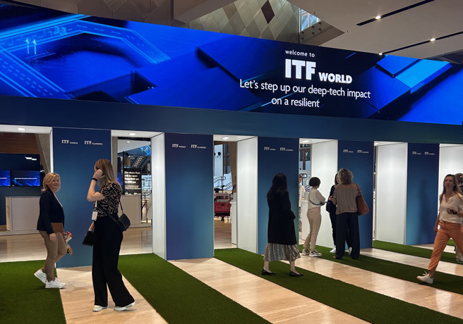 比利时微电子研究中心（imec）16日起一连两天在安特卫普举行年度世界技术论坛（ITF World），除了探讨先进半导体技术，方兴未艾的各国「晶片法」也是焦点。（图/ 中央社）