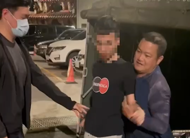 辅仁大学黄姓女学生找了萧姓男友及友人等3人与蒋姓男同学谈判，因双方谈不拢而出手打伤蒋男，萧男16日遭警方逮捕。（图／警方提供）