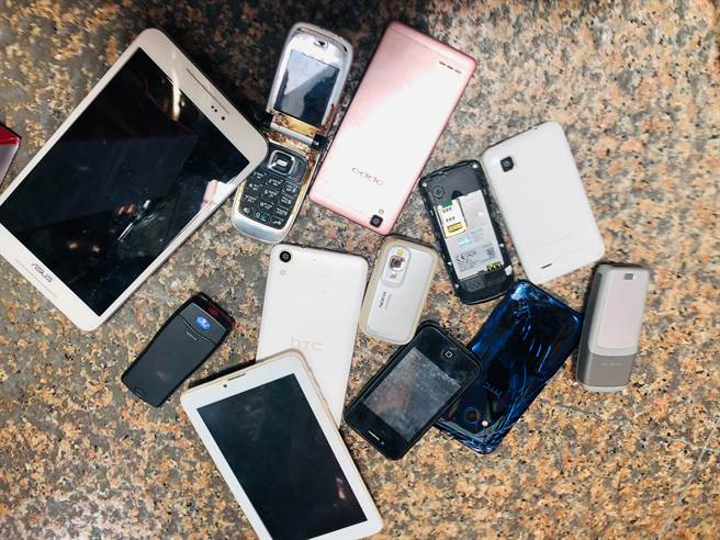 工研院及竹科管理協會今天發起二手手機回收公益計畫，鼓勵民眾捐贈二手手機。（竹科管理協會提供／王惠慧新竹傳真）