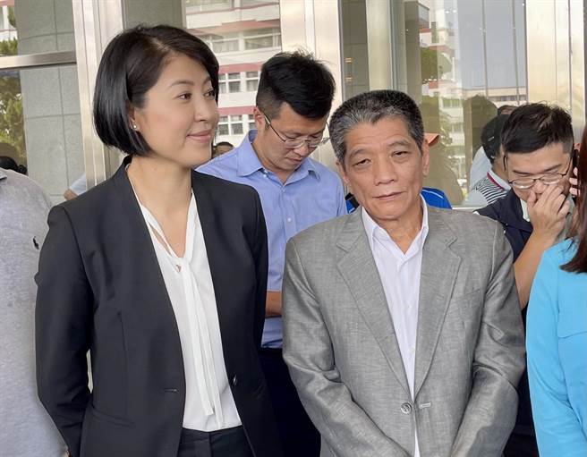 国民党徵召新北市长侯友宜参选2024年总统，南投县议长何胜丰宣布退党，让南投县长许淑华十分意外。（杨静茹摄）