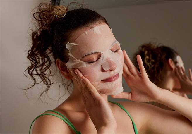 「女子生活提案」住房专案可获赠美妆品牌The Body Shop雪绒花、维他命E面膜。（神旺商务酒店、The Body Shop提供）