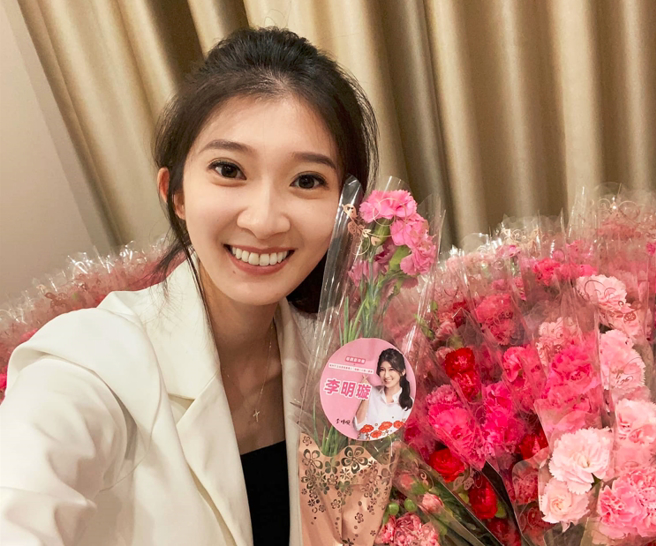 国民党发言人李明璇挑战艰困选区，参选2024高雄市立委。（图／取自李明璇脸书）