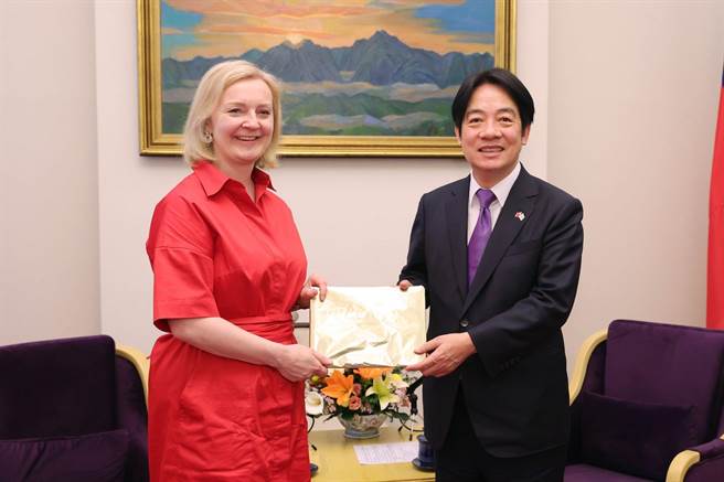 賴清德副總統今天接見英國前首相特拉斯(總統府提供)