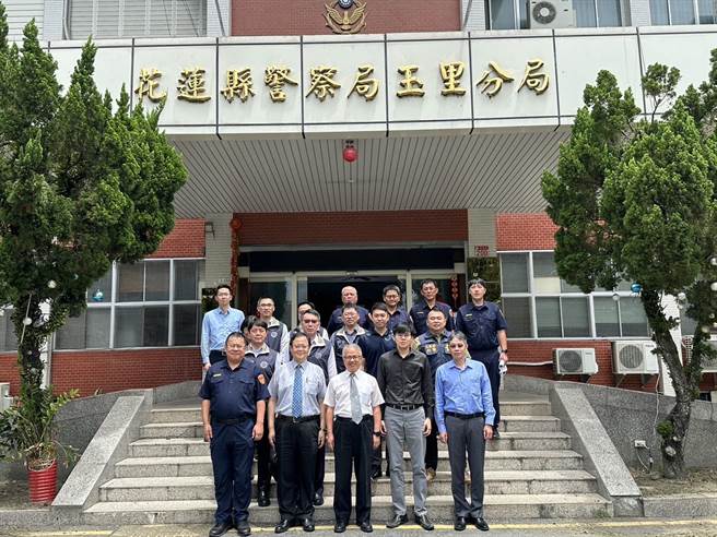 花莲地检署与县警局玉里分局等单位举办查贿座谈会，期望检调警合作全力净化选举治安。（花莲县警察局提供／王志伟花莲传真）