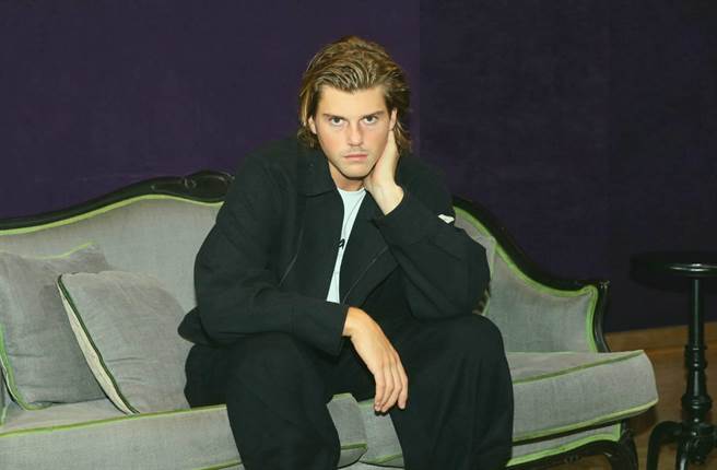 现年20岁的澳洲「小鲜肉」路儿带首张个人专辑，来台开唱（粘耿豪摄）