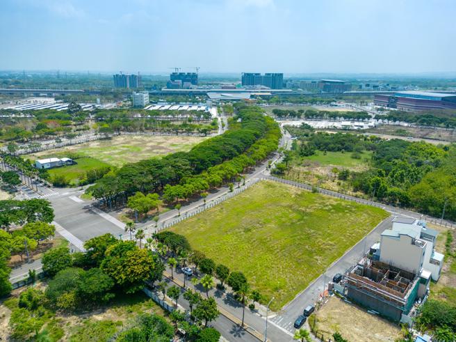 台南高铁特定区位于台南归仁区，是近期台南市发展快速的重划区。(记者张雅云翻摄)