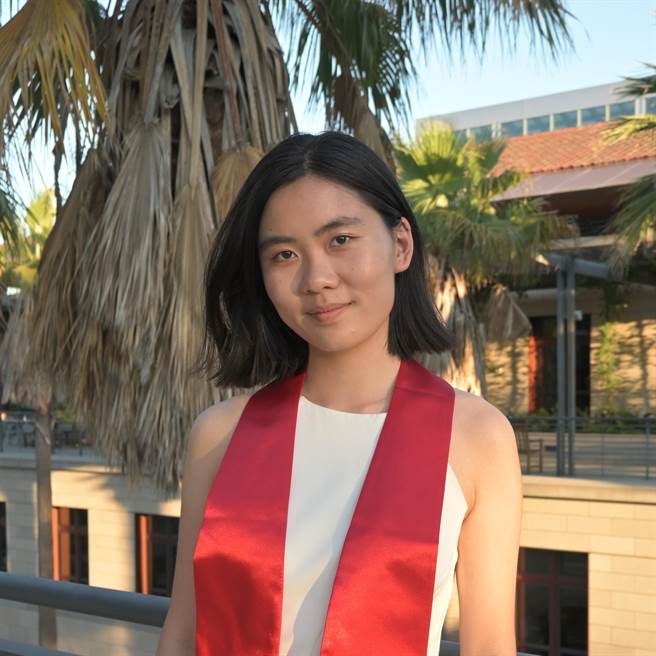 2023「新锐译者指导计画」台湾文学英译获选者李音希，将以作家袁琼琼《或许，与爱无关》为文本进行英译训练。（文化部提供）