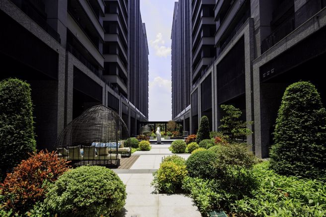 建商挺青年成家，推出3大低总价、轻松付指标案，图为新横滨星野区实景。（甲山林集团提供）