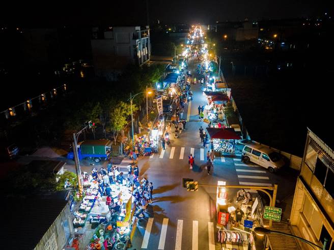 宜兰县冬山乡清沟夜市为县内规模最大的流动夜市。（冬山乡民代表游浩诠提供／吴佩蓉宜兰传真）