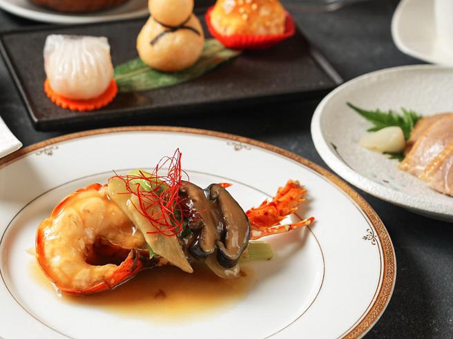 「潮品集．潮坊」全新推出午间套餐，最大亮点为「葱姜焗小龙虾」。图／潮品集