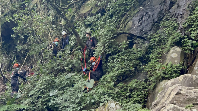 找到了！攀鱼路古道失联8天 ，老翁陈尸溪谷遗体寻获。(民眾提供)